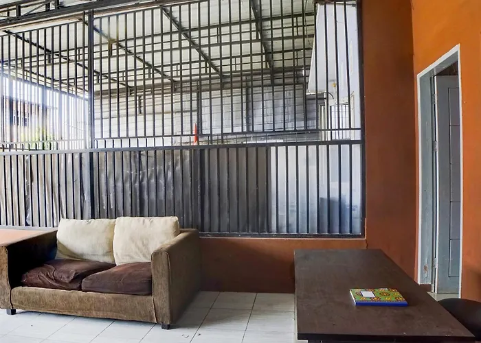 Oyo 92826 Penginapan Syariah Faster Inn
