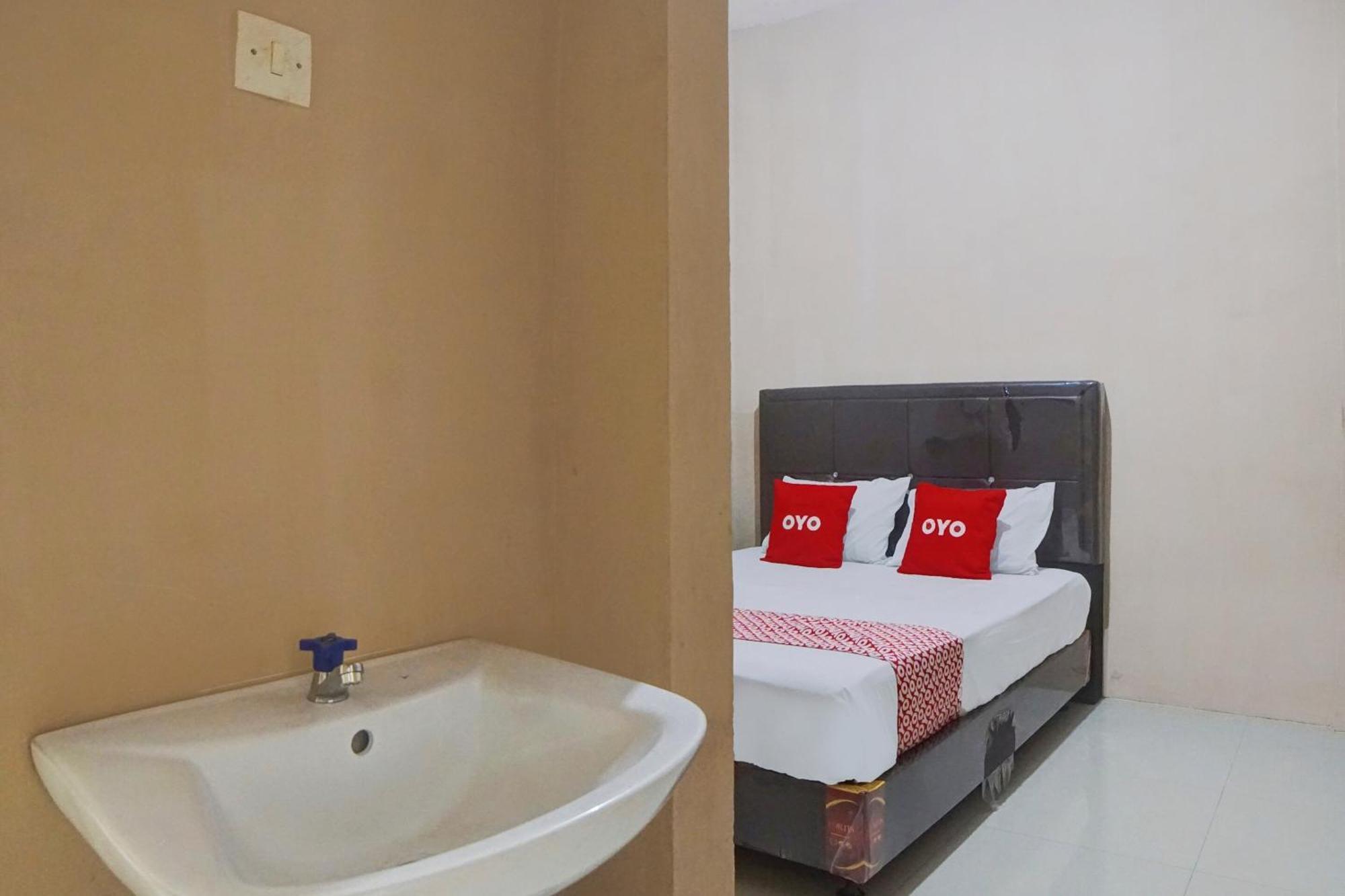 Oyo 92826 Syariah Faster Hotel